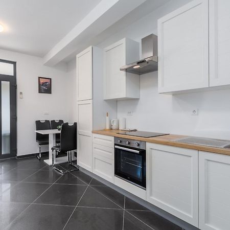 Apartments Adriana พูลา ห้อง รูปภาพ